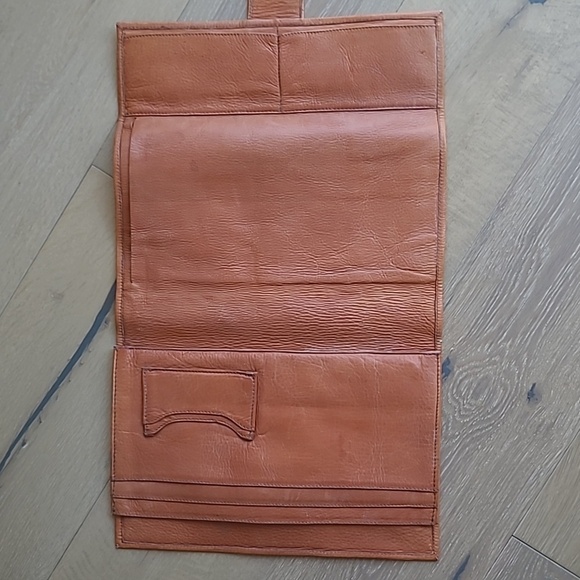 Vintage Good Goods Tri-Fold Leather Portfolio with Belt Closure Men Women Unisex - Picture 3 of 13